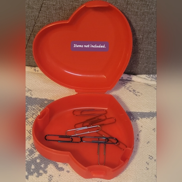 Tupperware Heart Shaped Container - Picture 7 of 10